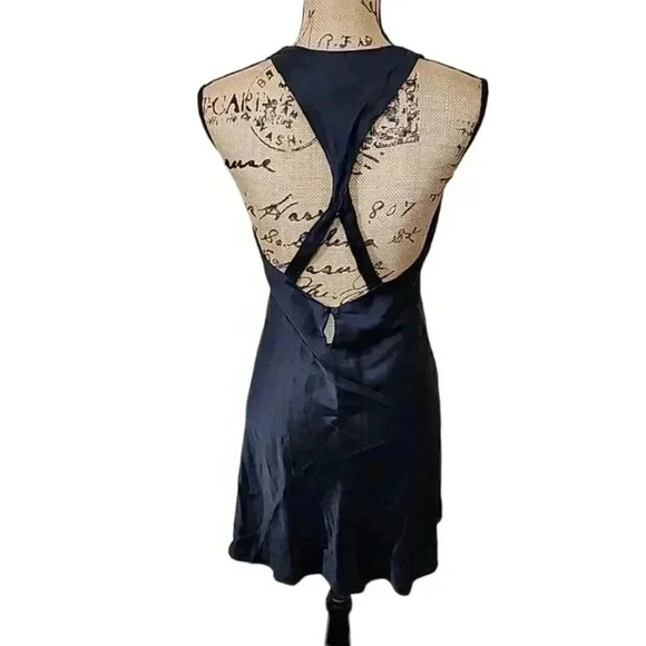 Victorias SECRET 100 % Silk Vintage BLACK ROSE Chemise Slip Dress. - Picture 3 of 10